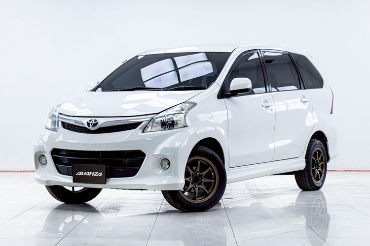 Toyota Avanza 2012.0 มือสอง เบนซิน ไมล์ ไม่เคยชน ฟรีดาวน์