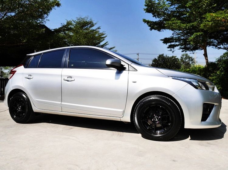 Toyota Yaris 2015.0 มือสอง เบนซิน ไมล์ ฟรีดาวน์ สภาพนางฟ้า - Image 2