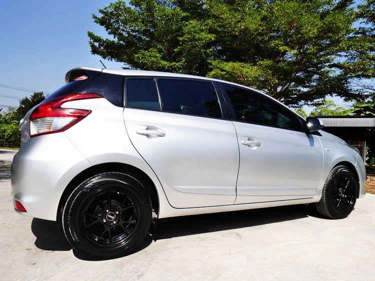 Toyota Yaris 2015.0 มือสอง เบนซิน ไมล์ ฟรีดาวน์ สภาพนางฟ้า - Image 4