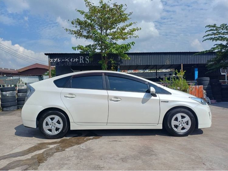Toyota Prius 2011.0 มือสอง ไฮบริด ไมล์ ไม่เคยชน เครดิตดีออกรถ 0 บาท - Image 2