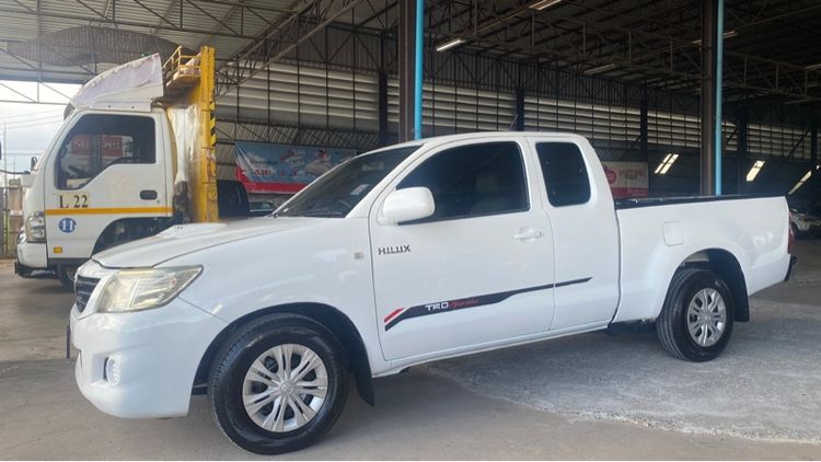 Toyota Hilux Vigo 2012.0 มือสอง ดีเซล ไมล์  เครดิตดีออกรถ 0 บาท รถบ้านแท้ - Image 2