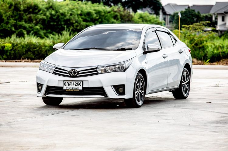Toyota Altis 2014.0 มือสอง เบนซิน ไมล์ ไม่เคยชน เครดิตดีออกรถ 0 บาท